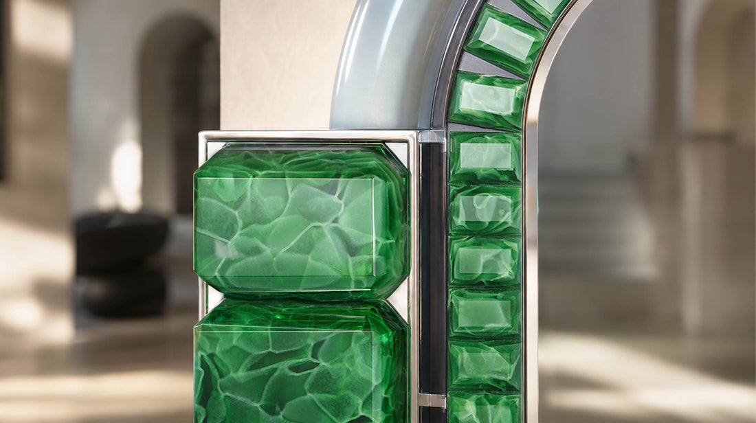 Exquisite craftsmanship detail of the ARTAMORE Celebrity Mirror, where traditional polishing techniques transform discarded glass into a radiant, jewelry-like decorative piece.