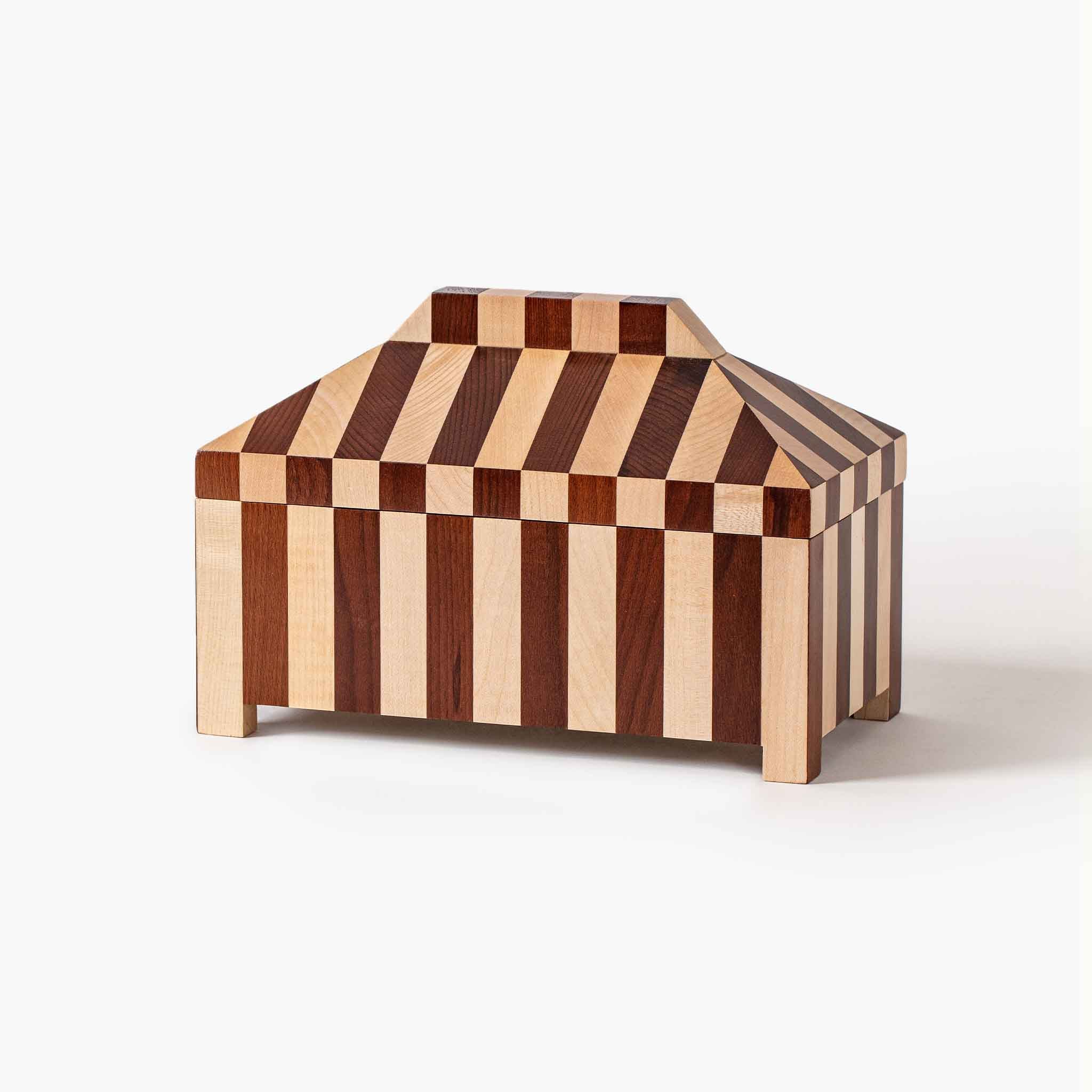 Premium wooden checkerboard storage box in dual-tone walnut and maple