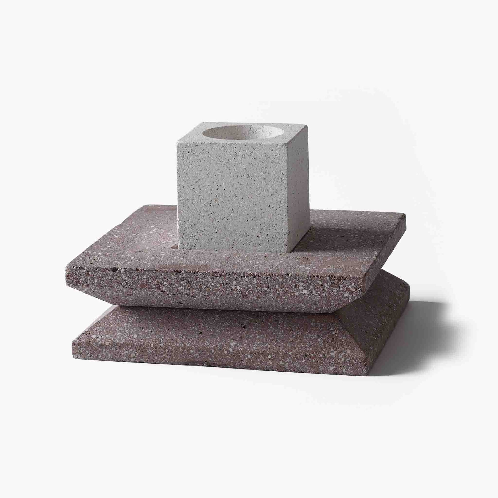 Front view of the sustainable ceramic diffuser featuring a white cubic top and a deep brown square base
